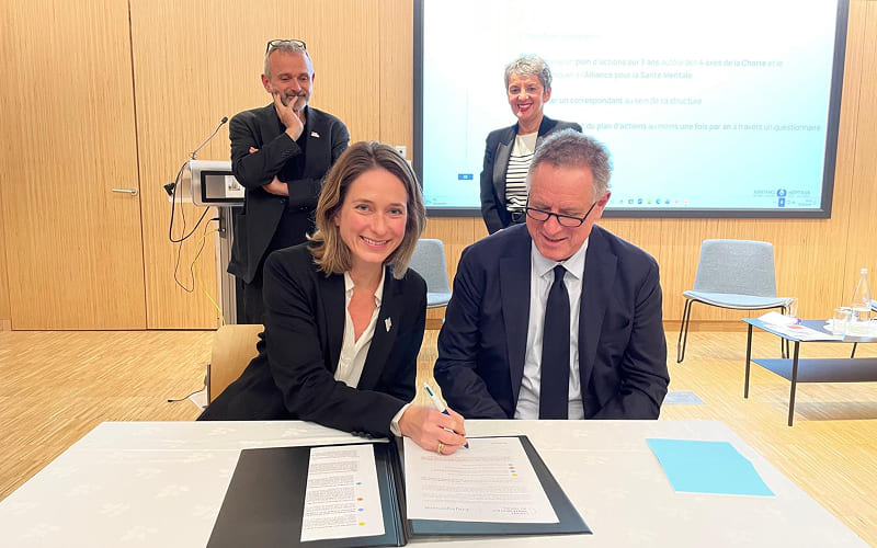 Vous souhaitez en savoir plus et<br />
<span>engager votre organisation ?</span>